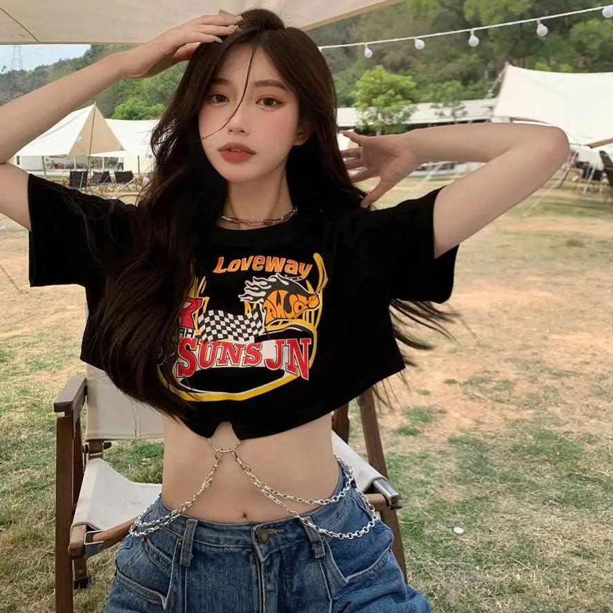 Streetwear Summer Vintage Anime T-shirt With Chain Crop Top