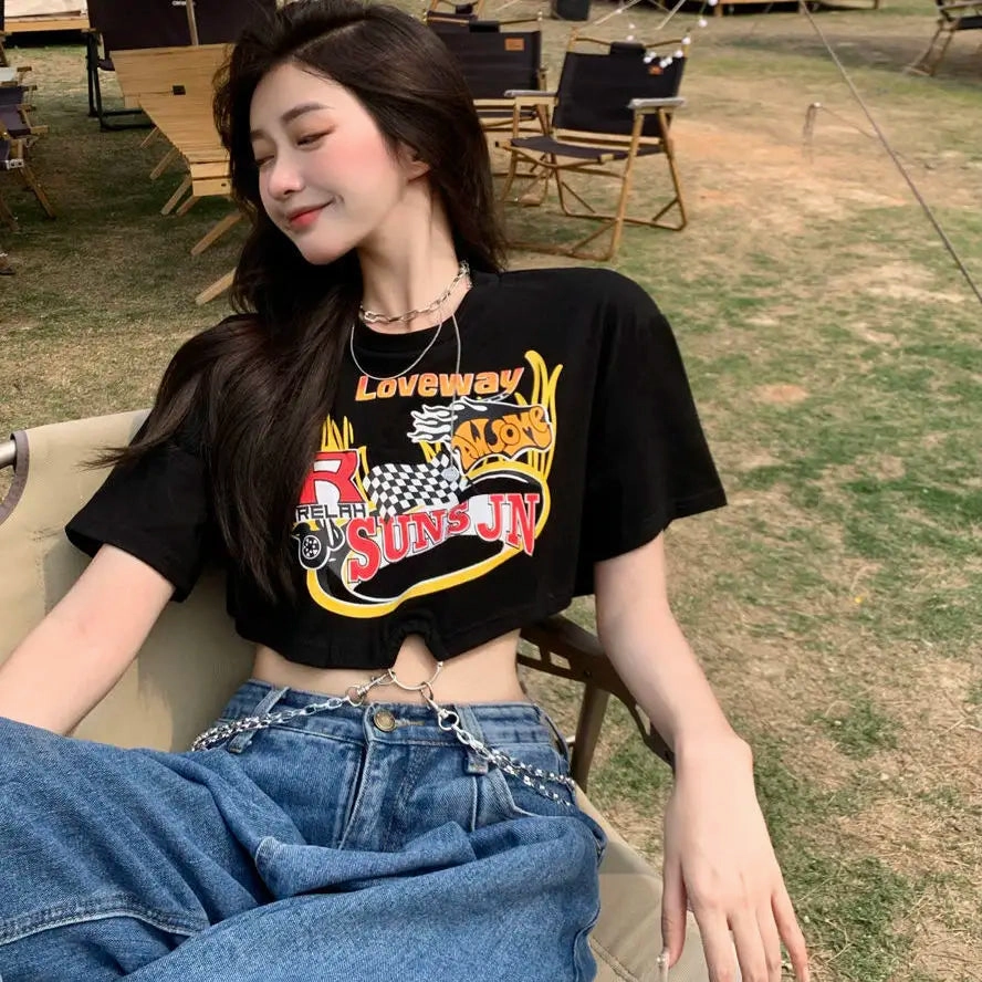 Streetwear Summer Vintage Anime T-shirt With Chain Crop Top