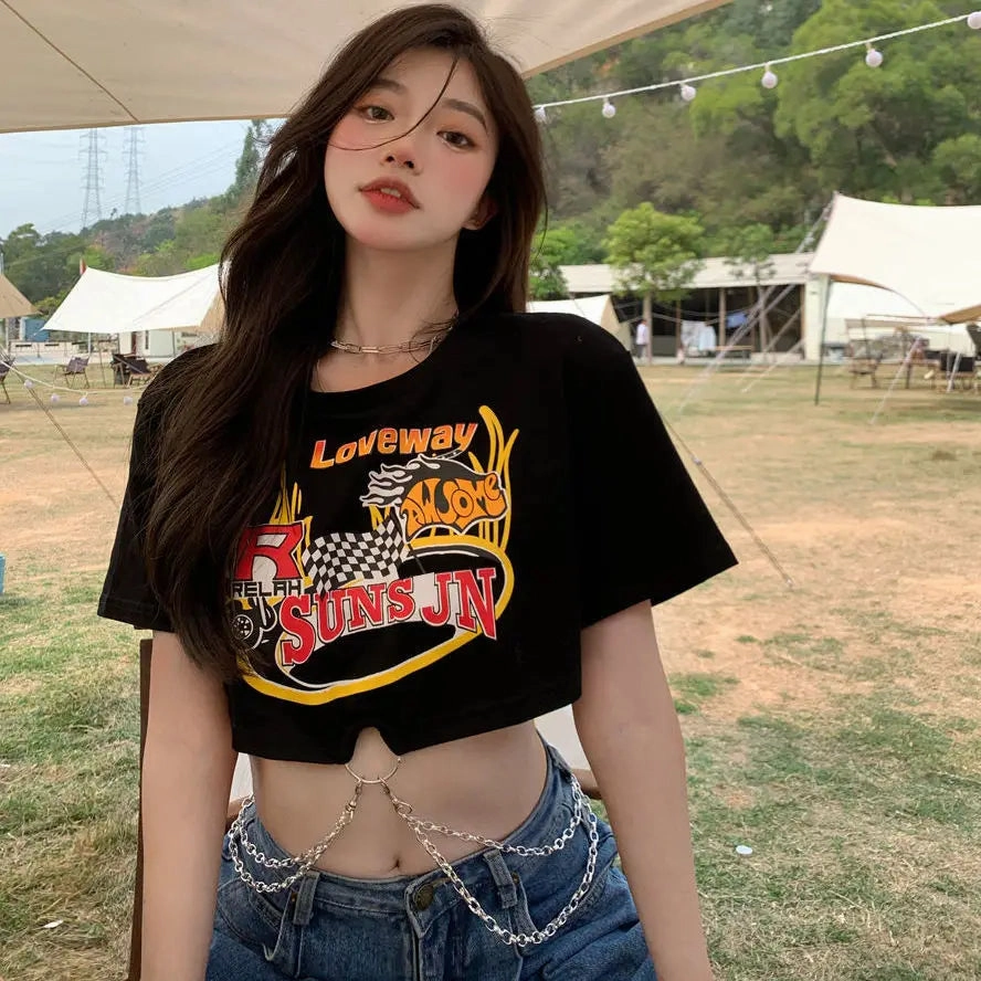 Streetwear Summer Vintage Anime T-shirt With Chain Crop Top