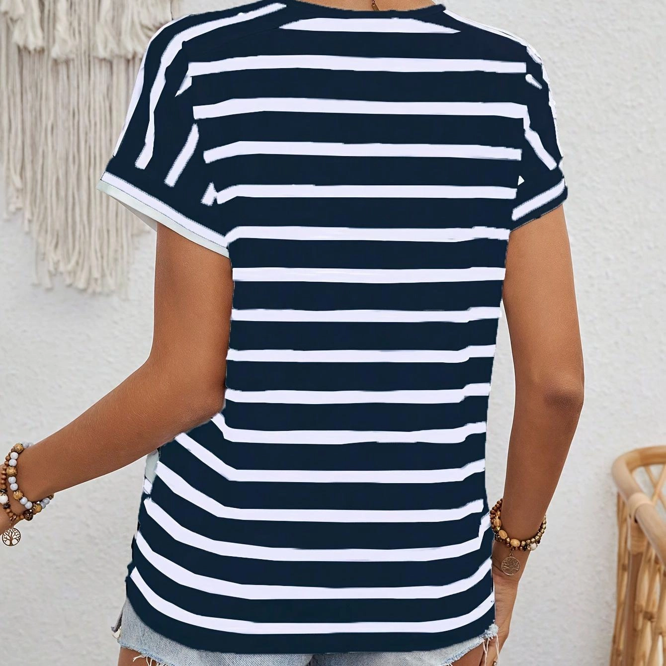 Striped Crew Neck T-shirt, Short Sleeve Casual Top for Women