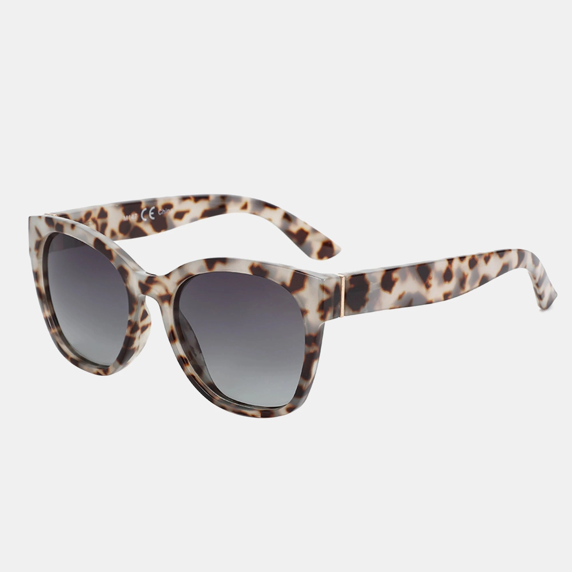Thick Butterfly Frame Polarized Sunglasses for Women UV400 Protection