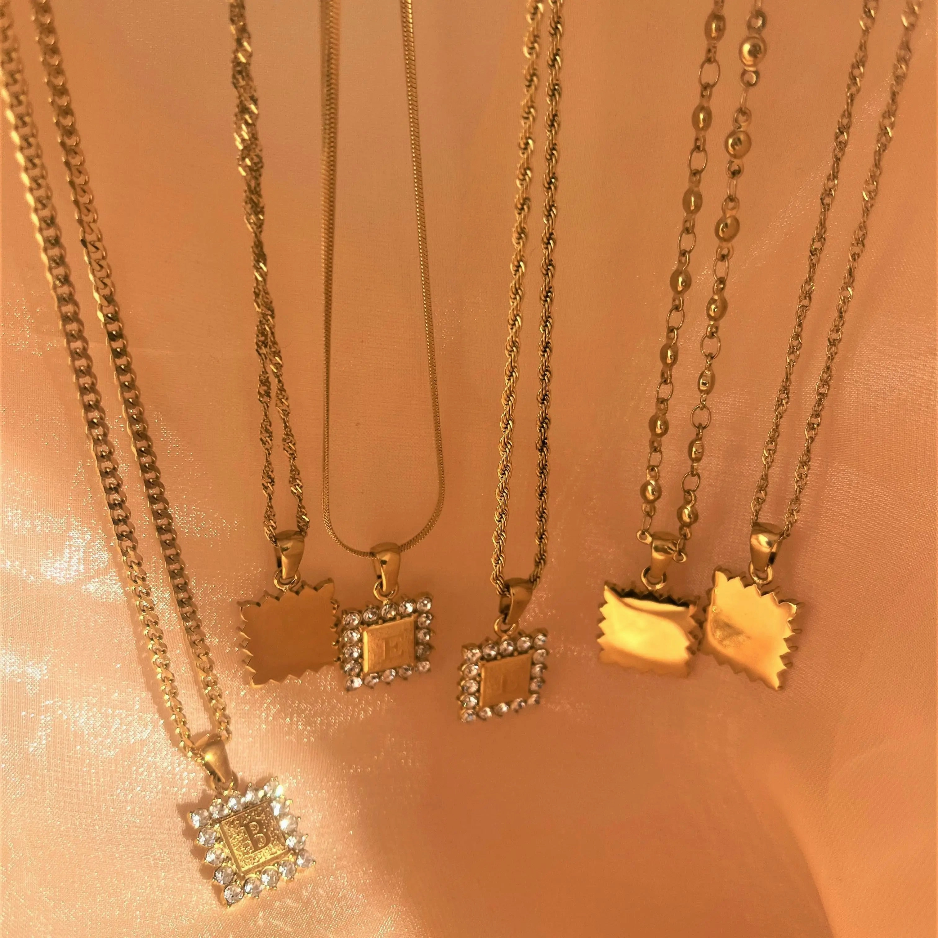 Vintage Stainless Steel Initial Necklace for Women Dainty Choker with Zircon Inlaid Letter Fashion Jewelry