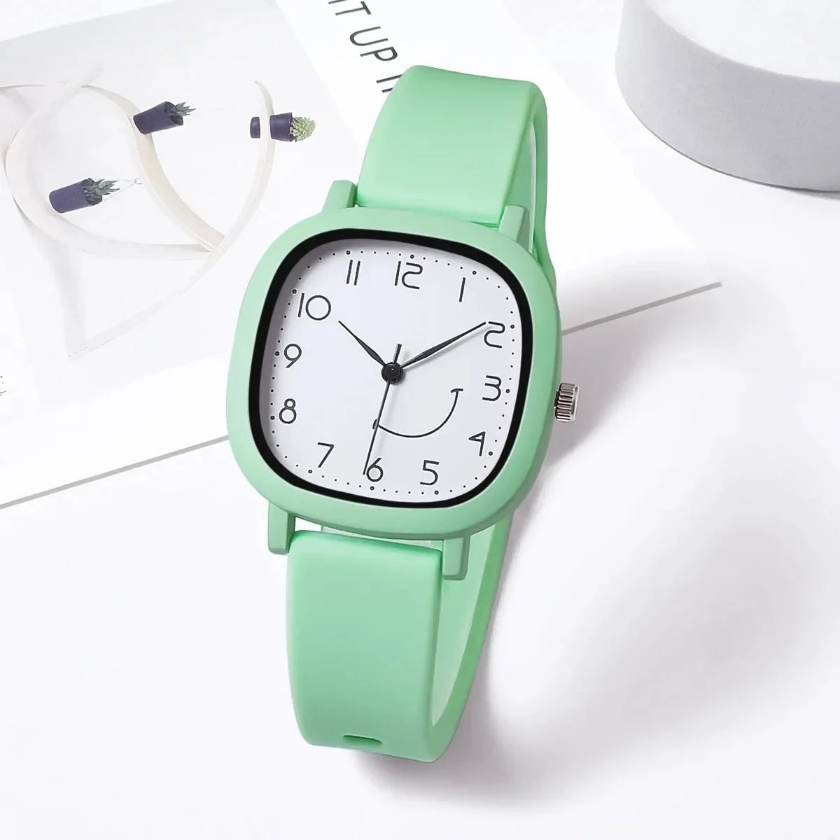 Women Quartz Jelly Silicone Strap Sports Watch with Smile Dial