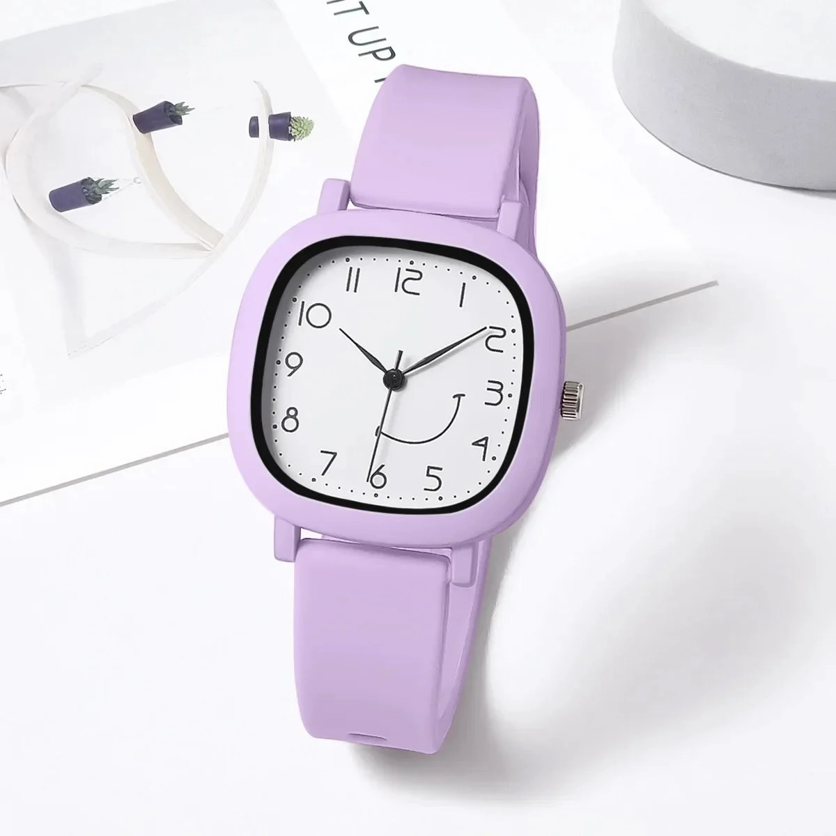 Women Quartz Jelly Silicone Strap Sports Watch with Smile Dial