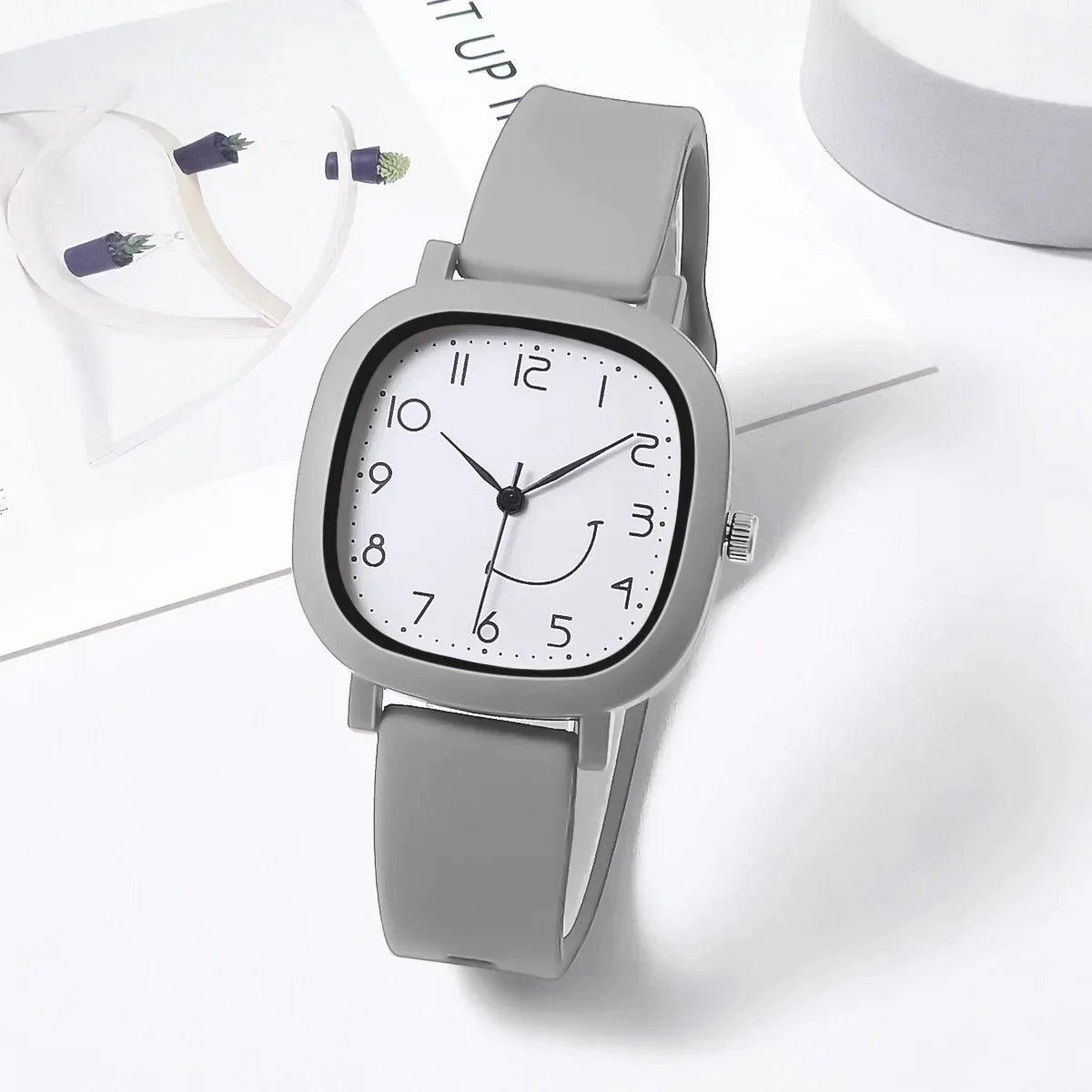 Women Quartz Jelly Silicone Strap Sports Watch with Smile Dial