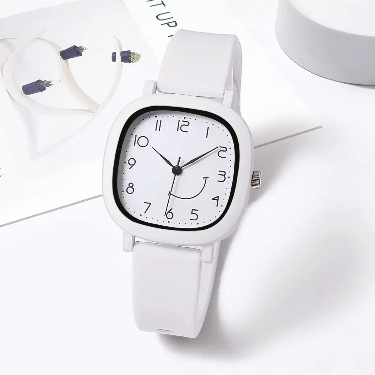 Women Quartz Jelly Silicone Strap Sports Watch with Smile Dial