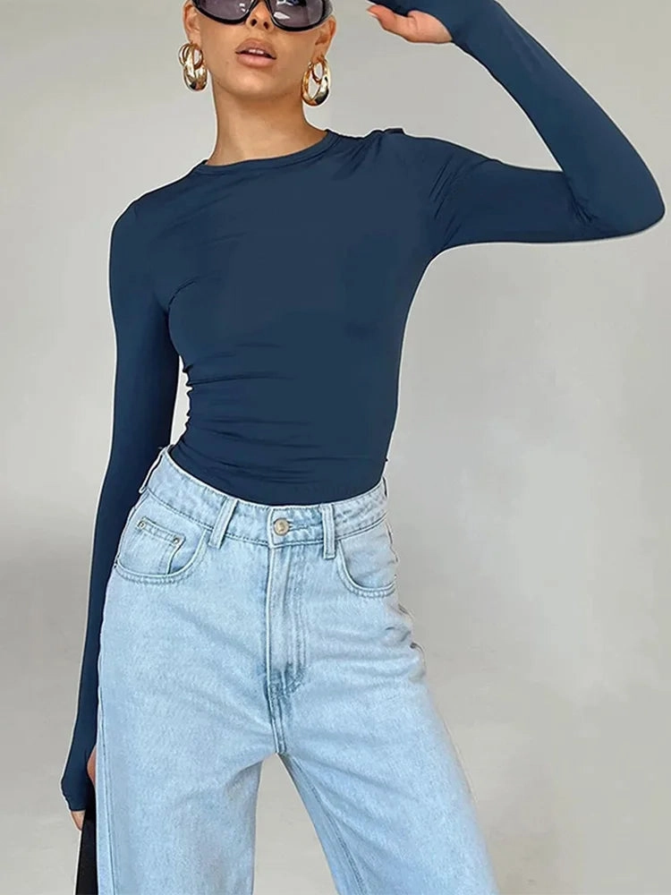 Women??s Long Sleeve Crew Neck Crop Top with Thumb Holes Slim Fit Solid Knit T-Shirt for Summer Streetwear and Casual Outfits